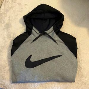 Nike sweatshirt medium